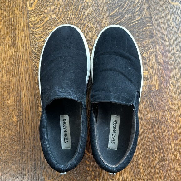 Steve Madden Gills - Picture 2 of 2